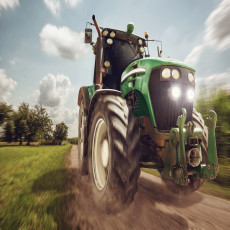 Fali tapéta: zöld traktor a mezőn – nappali